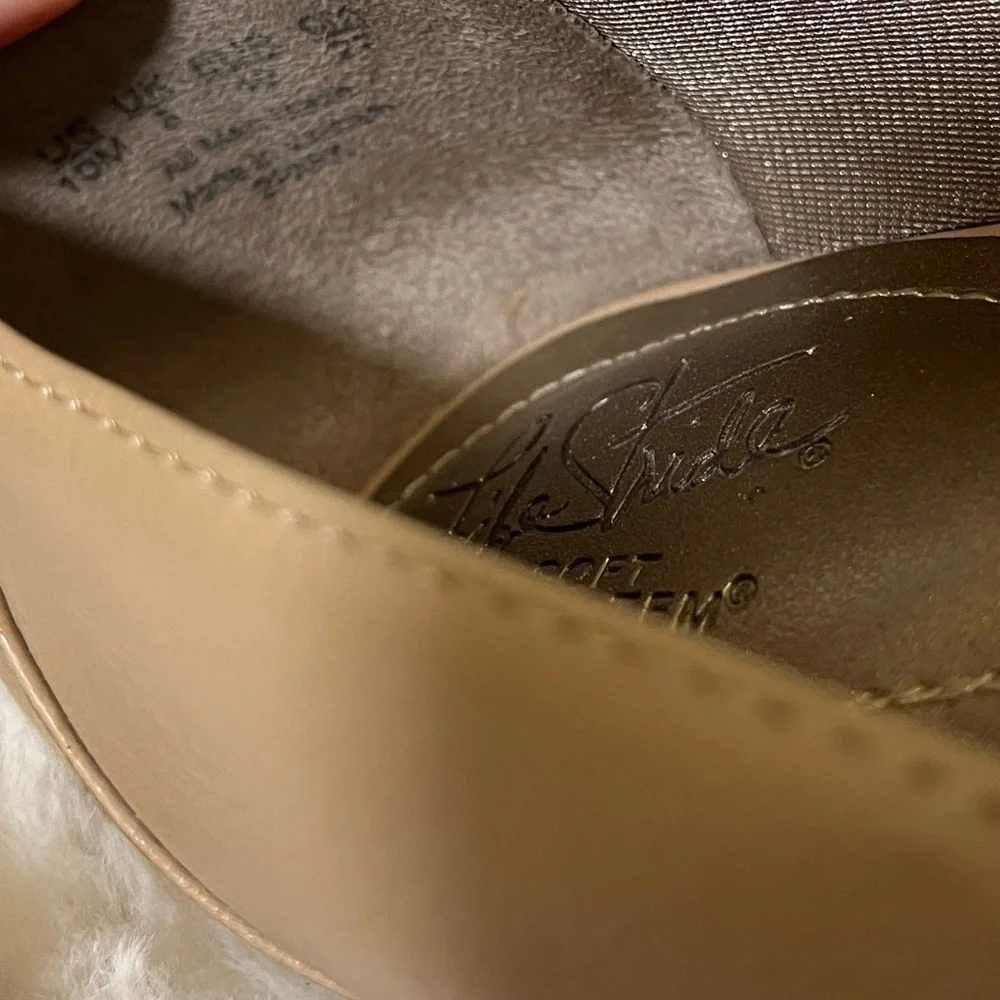 Lifestride Flex Spark 10M Nude Leather Kitten Wedge Workwear Office Summer Work
